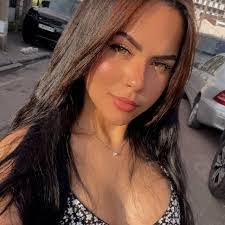 Barbara Soares's Instagram, Twitter & Facebook