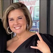 Erin Reilly's Instagram, Twitter & Facebook