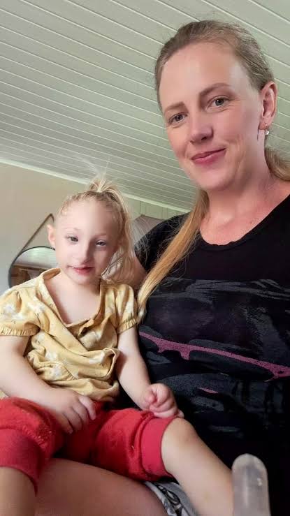 Mãe de Vitória com Síndrome de Seckel: 'Preciso Ir ao Médico'
