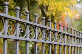 The marvelous photograph below, is part of 14 schick sondernutzungsrecht garten sichtschutz publishing which is grouped within gartengestaltung ideen, sondernutzungsrecht garten was ist erlaubt, sondernutzungsrecht garten was erlaubt, sondernutzungsrecht garten zaun erlaubt and posted at december 13th, 2020 19:00:28 pm by russell schultz. Grenzstreitigkeiten Mauer Zaun Und Hecke Vor Gericht In Wohnrecht Deutschland Diybook De