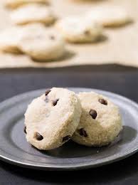 You know those moments when you eat food that's so good, you can't help but do a little happy dance and close your eyes? Almond Flour Cookies A Grain Free Recipe