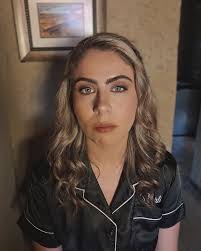 Adele Becker's Instagram, Twitter & Facebook