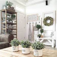36 Lovely Farmhouse Plant Decor Ideas To Add A Touch Of Nature To Your Interior Farm House Living Room Country House Decor Home Decor