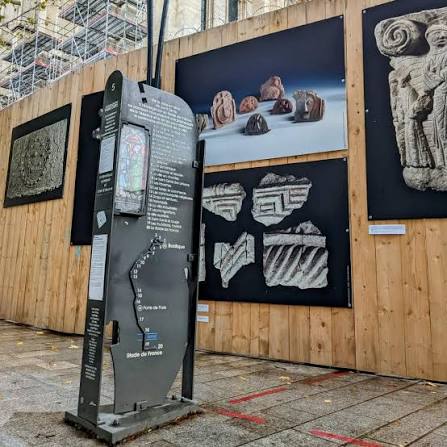 Visite historique &agrave; travers Saint-Denis par l'Unit&eacute; Arch&eacute;ologique