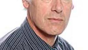 Head of education to retire after 37 years with the OIC