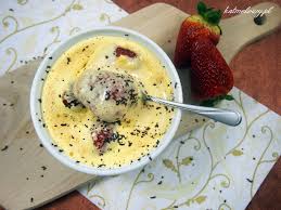 Lekko przestudzić i wymieszać z truskawkami. Truskawki Zapiekane W Koglu Moglu Blog Karmelowy Kulinaria Lifestyle I Uroda