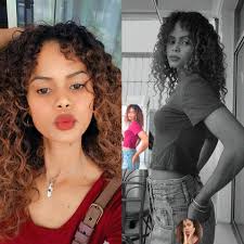 Kamaka : le hamac du chef, le temps des fêtes. “Kamaka”, est une fête de  moisson qui est célébrée depuis des temps immémoriaux par les populations  Tem de Bafilo, préfecture d'Assoli. Elle