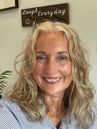 Donna Stelzer's Instagram, Twitter & Facebook