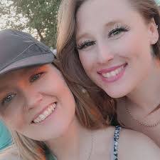 Kellie Morin's Instagram, Twitter & Facebook