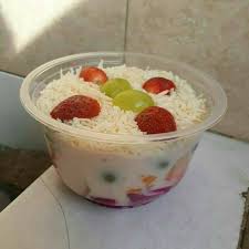 Kandungan vitamin dan mineral yang terdapat dalam buah, akan membuat tubuh semakin lebih sehat. Salad Buah Cup Shopee Indonesia