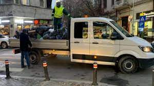 Armand a subliniat ca, daca acest lucru nu se va intampla, va rezilia contractul de delegare a gestiunii prestarii serviciilor de salubrizare , iar un alt operator va intra pe. Video Clotilde Armand Razboi Total Cu Firma De Salubrizare Din Sectorul 1 Este Plin De Gunoi Lasat Ostentativ Pe Strazi Si Trotuare