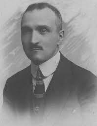 Edward Wilhelm's Instagram, Twitter & Facebook