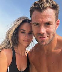 bradleysimmonds • Instagram photos and videos