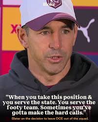 Slater discussing his decision to bring Dearden in over DCE. 🏉 //  #blokeinabar @kayosports