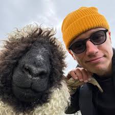 lmao I didn't sleep last — never had issues with a jet lag in the past.