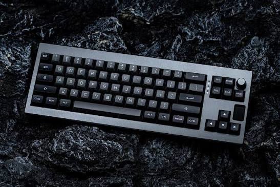 Epomaker Shadow-X: Ultimate Mechanical Keyboard for Gamers