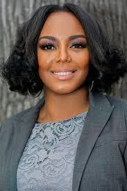 Andrea Shannon's Instagram, Twitter & Facebook