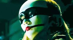 Не успевает он обрести свободу и любовь, как один телефонный звонок возвращает кошмар в его жизнь. Harlan Koben Nevinoven Russkij Trejler Serial 2021 Netflix Youtube