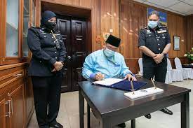 Carta organisasi pembelajaran elektronik dan multimedia (pem). Carta Organisasi Pdrm 2016 Pianiczt