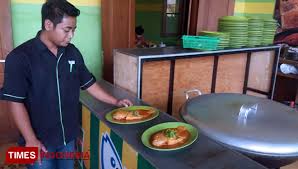 Sajikan bersama nasi putih hangat. Gule Kepala Ikan Mas Agus Hadirkan Sensasi Bersantap Ikan Times Indonesia Print