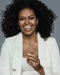 Former First Lady Michelle Obama Graces The December January Cover Of Essence Magazine In Natur Natural Hair Styles Natural Curls Curly Hair Styles Naturally