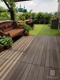 Decking ulin ulin atau disebut juga dengan bulian atau kayu besi adalah pohon berkayu dan merupakan tanaman khas kalimantan. Lantai Kayu Atau Lantai Parket Kenali Tipe Dan Perbedaannya Untuk Rumah Anda