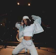 Bucket Hat Sweatpants Outfits For Summer Outfits With Hats Sweatpant Outfits Cool Outfits
