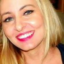 Stream Sâmara Araújo Costa music