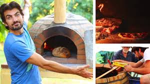 Installing a wood fired pizza oven in our garden. Four A Pizza En Briques Construction Youtube