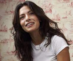 Sarah shahi was born on january 10, 1980 in euless, texas. Sarah Shahi Will Be In New The L Word Sequel Kitschmix