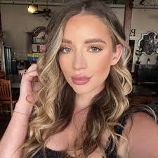 Maureen Hamlin's Instagram, Twitter & Facebook