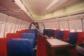Pan Am 747sp Cabin In 2020 Pan American Airlines Vintage Airlines Pan American