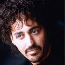 Mal Mcnulty's Instagram, Twitter & Facebook