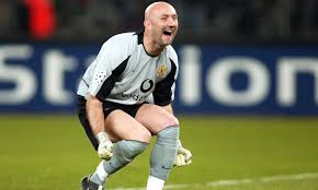 Фабье́н але́н барте́з — французский футболист, вратарь. Fabien Barthez Le Gardien Le Plus Fou De L Histoire Passe D
