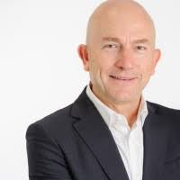 50+ perfiles de «Pedro Catalán»