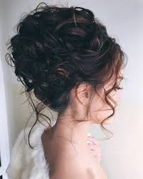 The use of hairpin in this hairdo will grab attention of everyone for its artistic appeal. Pin On Sparkle