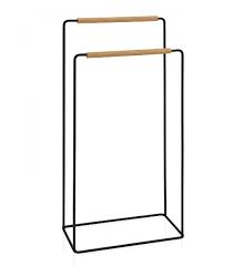 Porte Serviette Sur Pied En Metal Noir Mat Et Bois Porte Serviette Metal Noir Accessoires Salle De Bain