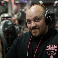 WHY U NEED TO ARK WHEN BENCHING 🏋️🦵💪 . . #benchpress #benchpressark  #benchpressing