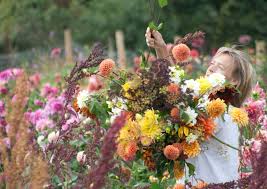 Silk flower, plastic applicable festivals: How To Find Sustainable Flowers Eco Age