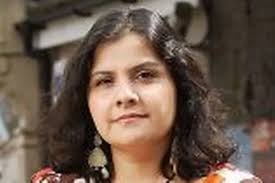 Nina Wadia scoops top soap awards