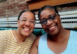 Michelle Kinzel's Instagram, Twitter & Facebook