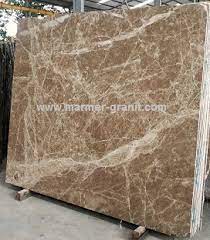 Proporsi relatif dari warna berbeda yang dihasilkan dalam granit sebagian besar disebabkan oleh sumber asli batuan cair yang didinginkan untuk membentuk. Light Emperador Extra Marmer Slabs Warna Coklat Marble Granite