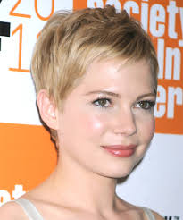Michelle wore this hairstyle to the premiere of her my week with marilyn movie in new york city. Michelle Williams Short Straight Champagne Blonde Hairstyle With Light Blonde Highlights