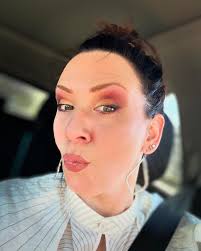 Carrah Quigley National Speaker Spiritual Humanist Conversationalist