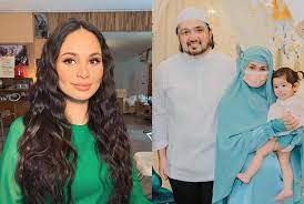 Namun apa yang menarik perhatian ialah ibu janna nick yang cantik dan muda. Izara Aishah Nafi Hamil Lagi Kosmo Digital
