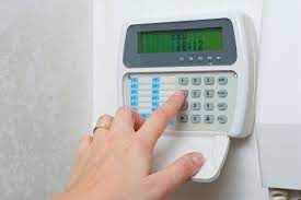  kotak alarm panel mengawal sistem pendawaian fire bagi kumpulan 1 yang terdiri daripada 10 orang pelajar, sistem penggera keselamatan bangunan. Sistem Penggera Keselamatan Rumah Home Alarm System Banyak Dari Mereka Masih Berfungsi Dalam Perlindungan Rumah Gudang Fasd Yah