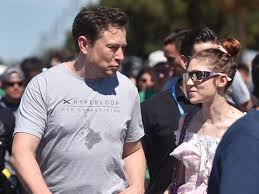 Jennie and grimes go to space ‍♀️ pic.twitter.com/d3fay30hof. Elon Musk S Girlfriend Grimes Shared Rare Clip Of Son Family Vacation