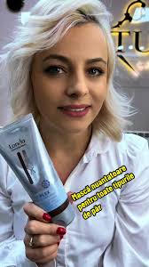 Adauga un plus de strălucire parului tău! Fie ca vorbim de o nuanta  naturală sau o culoare de maro, masca Coffee Brown de la Londa Professional  este destinată oricarui tip de par. Beneficiile ce le ...