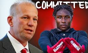 Top linebacker chooses Alabama over other schools