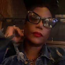 OK OK LET ME GET IT STARTED, I NEED EVERYONE TO HELP ME WISH MY FIRST BORN  A HAPPY 40 WHERE BIRTHDAY, my first born rider. I'm so proud of u.  MrsFashion